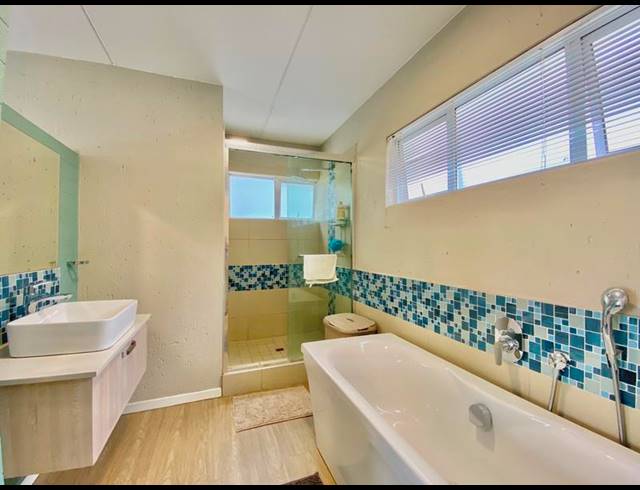 1 BEDROOM APARTMENT FOR SALE IN PAULSHOF